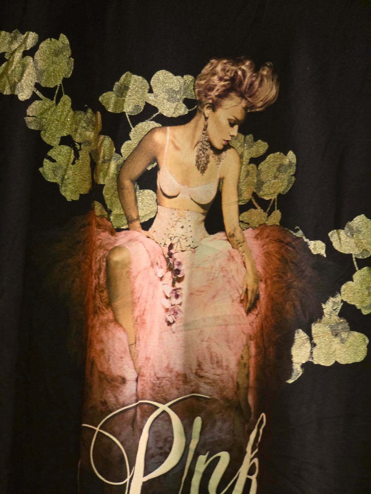 Pink The Truth About Love Tour 2013 Graphic T-Shirt Black Unisex Size XL
