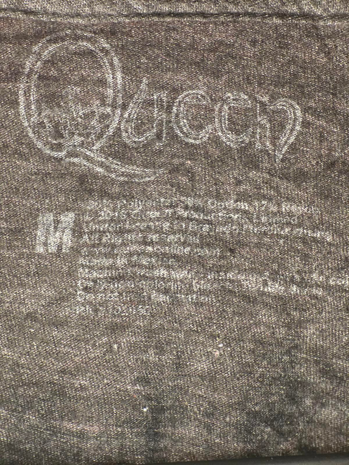 Queen Band T-shirt with Crest Graphic Black Medium