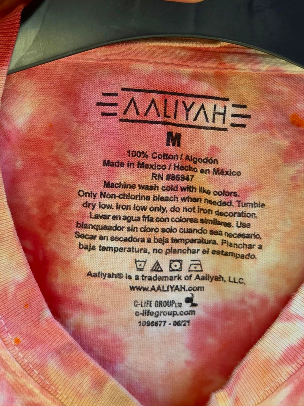 Aaliyah Graphic T-Shirt Tie-Dye Pink Medium
