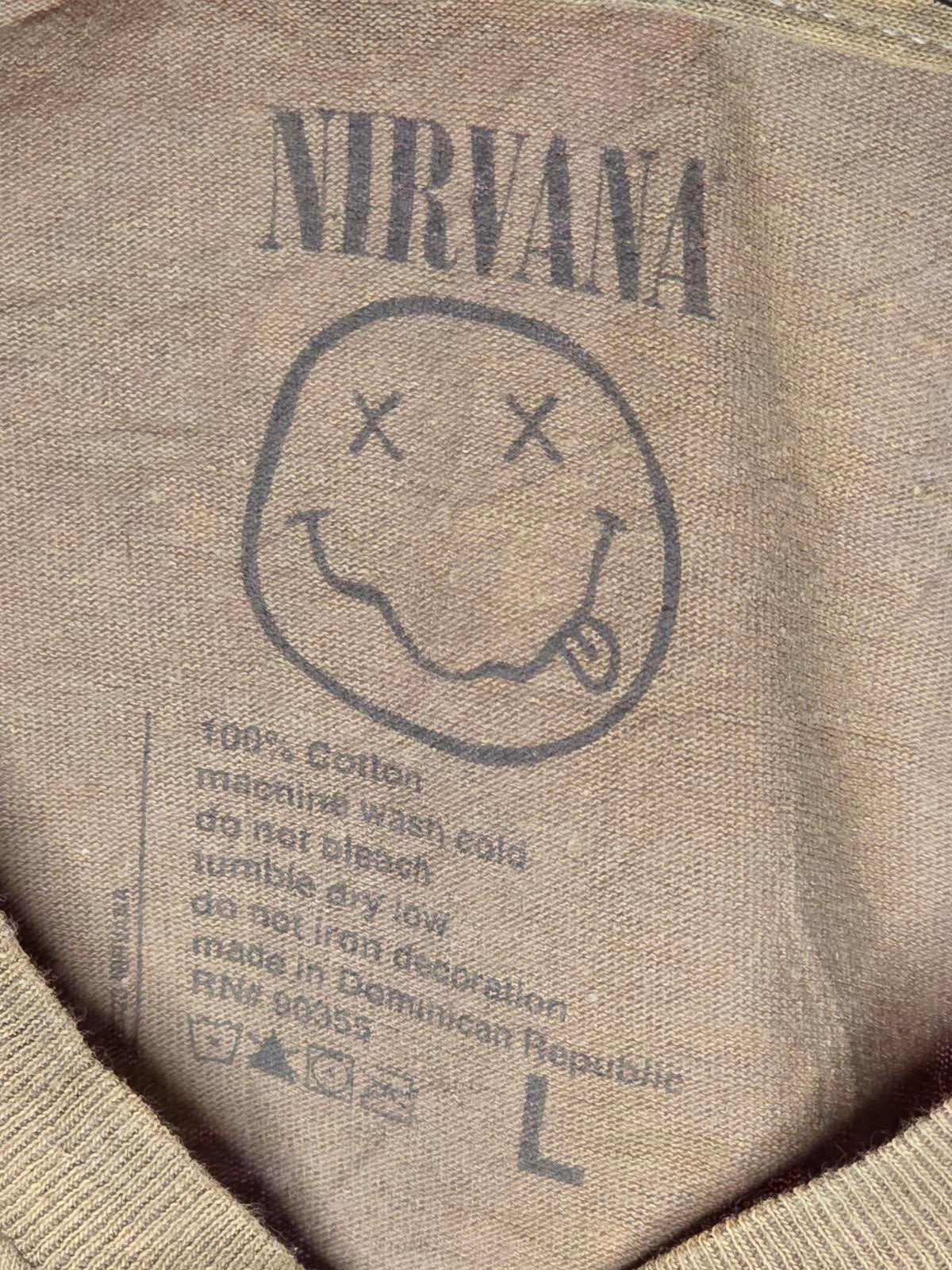 Nirvana Band T-shirt Smiley Face Graphic Beige Large