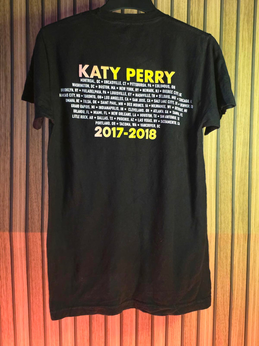 Katy Perry Witness The Tour Graphic T-Shirt Black Small