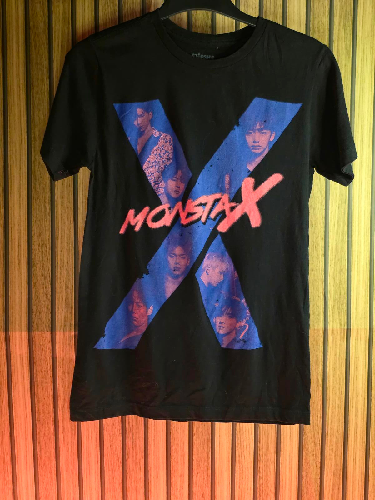 Hashtag Monsta X Graphic T-shirt Black XS