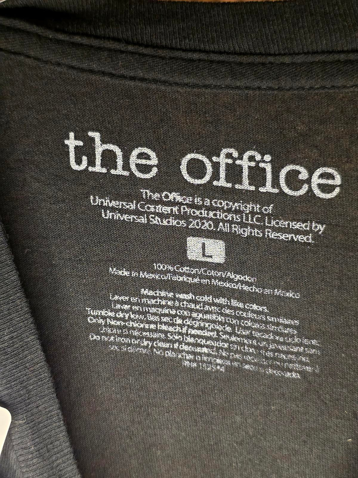 The Office Holidays Are Here Graphic T-Shirt Black Large