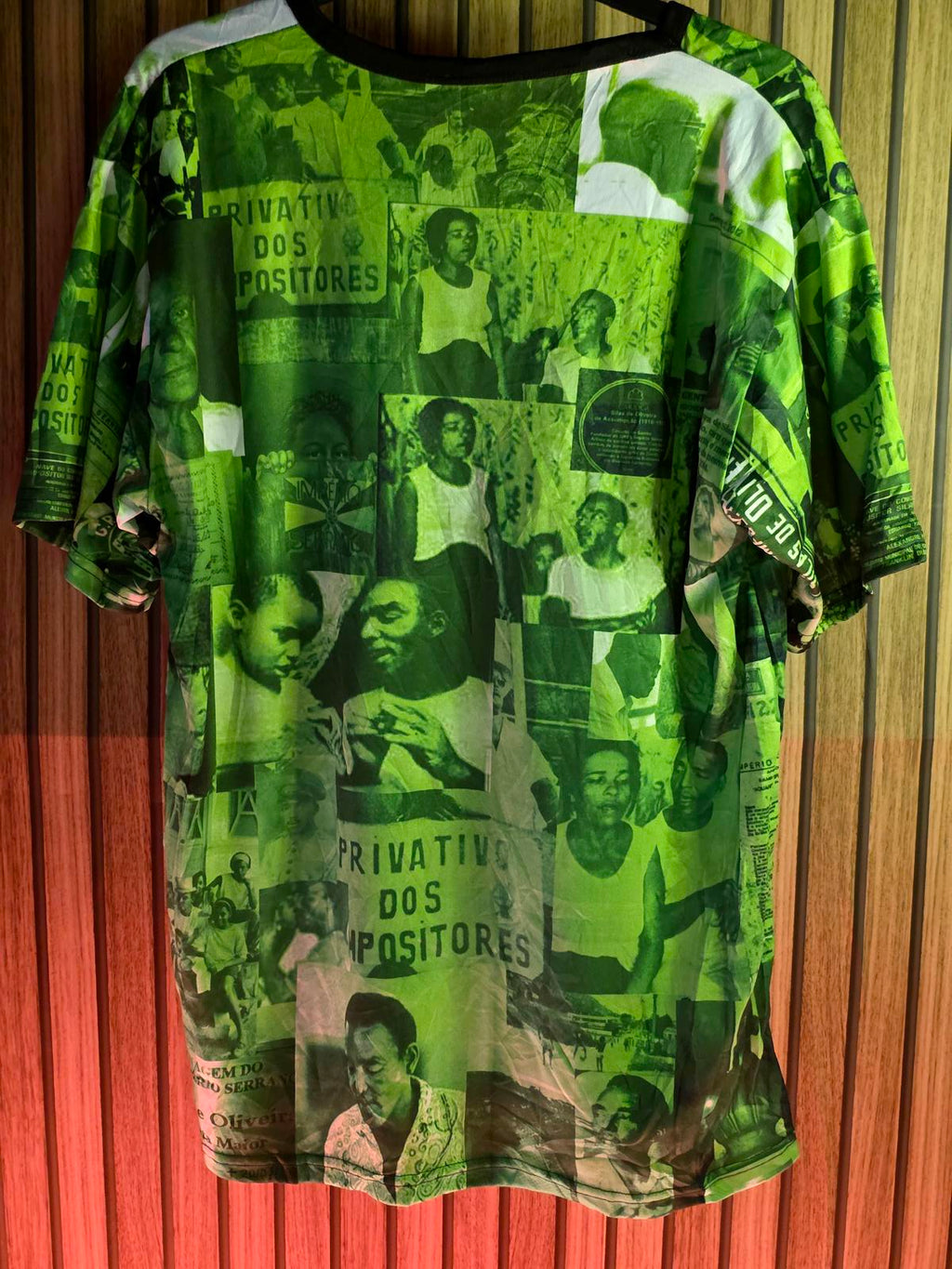 Silas de Oliveira T-shirt Green Photo Collage Print Men’s Size M