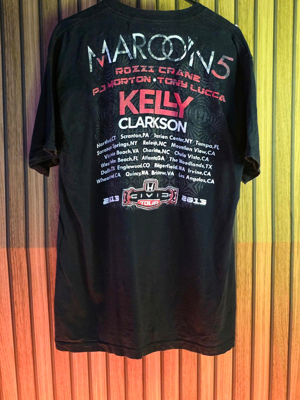 Maroon 5 and Kelly Clarkson Tour T-Shirt Black Medium
