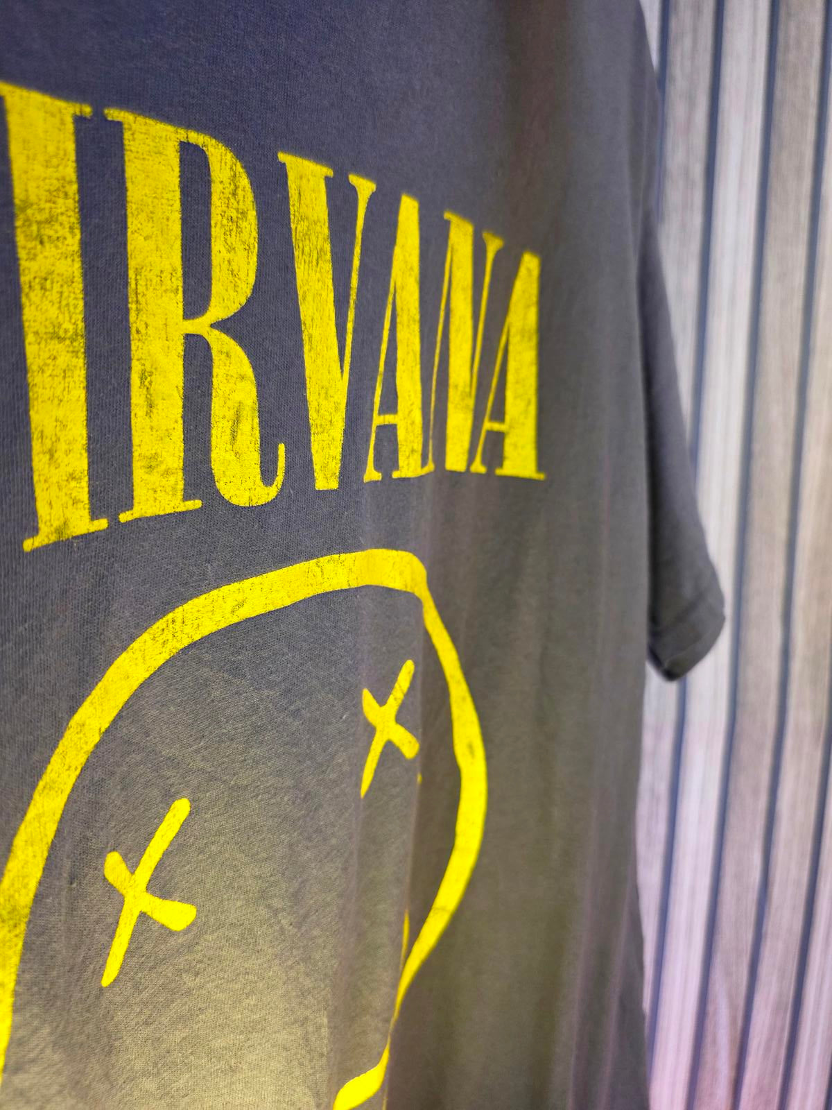 Nirvana Smiley Face Graphic T-Shirt Brown Yellow Size Large