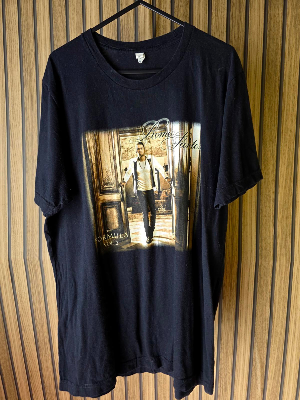 Romeo Santos Graphic T-Shirt Black Large