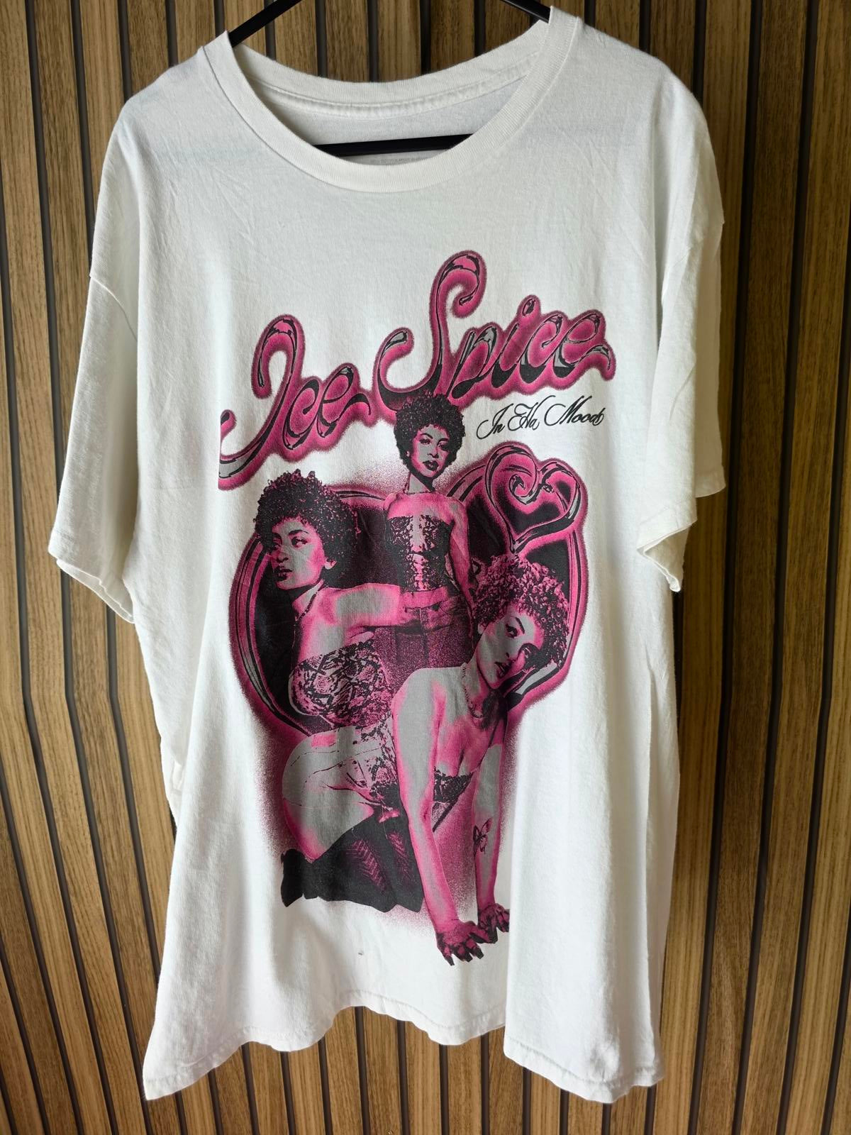 Ice Spice Graphic T-Shirt Pink Print White Large