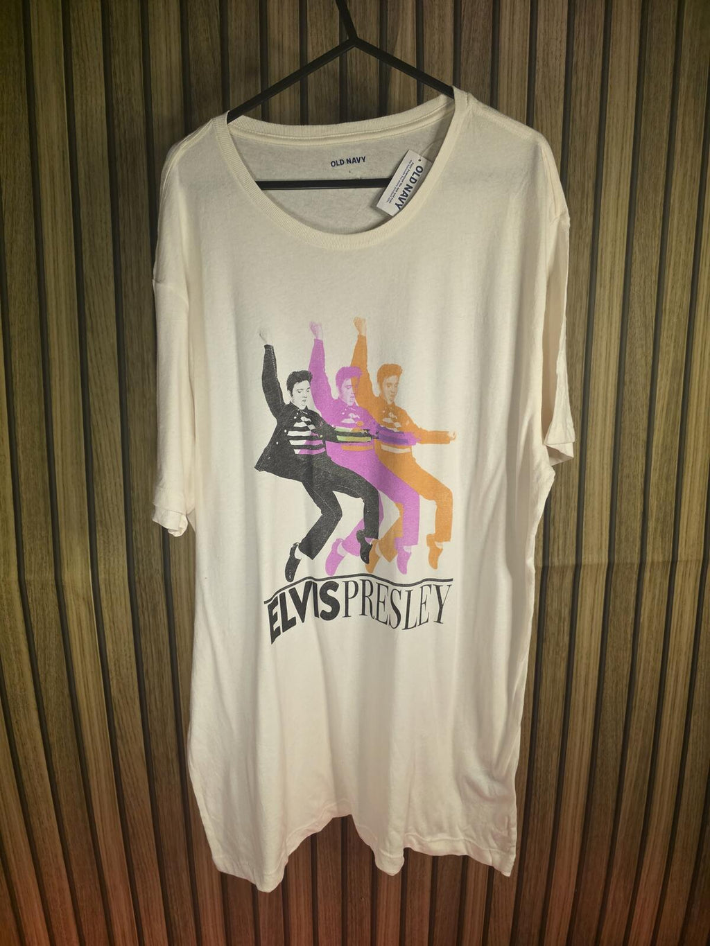 Old Navy Elvis Presley Graphic T-shirt Cream Large