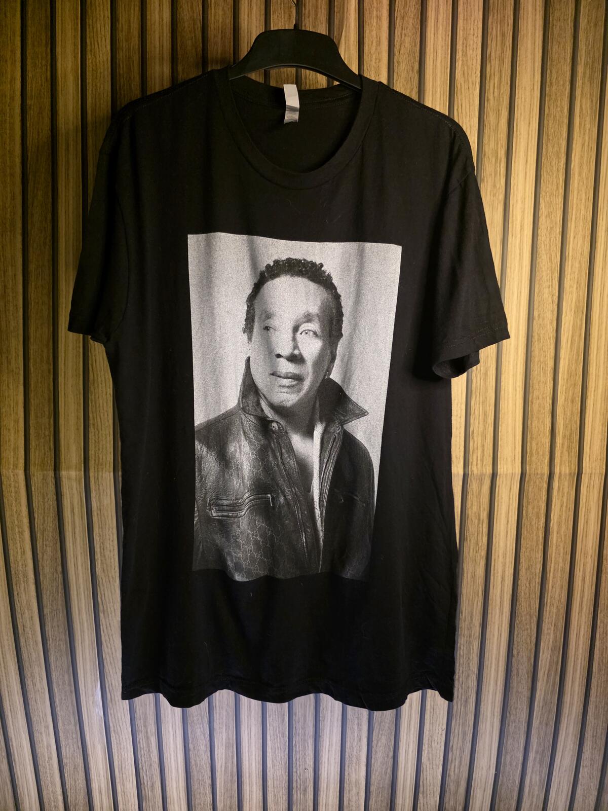 Smokey Robinson World Tour Black Graphic T-Shirt Large