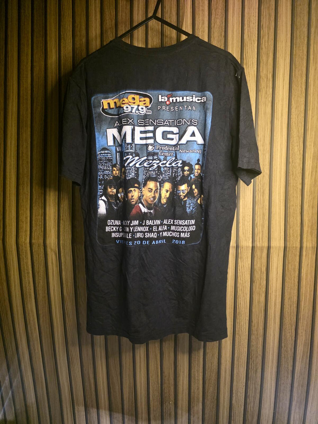 Mega 97.9 La Musica Mega Mezcla 2018 Tour Black Slim Fit T-Shirt S/P