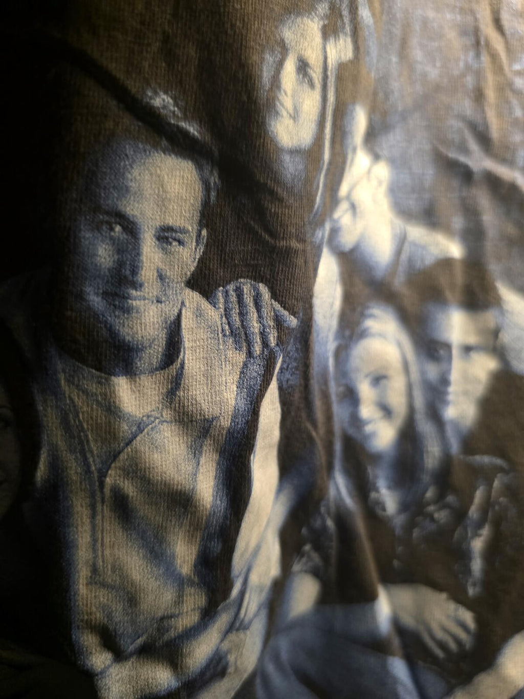 Old Navy Friends TV Show Graphic T-Shirt Black Small