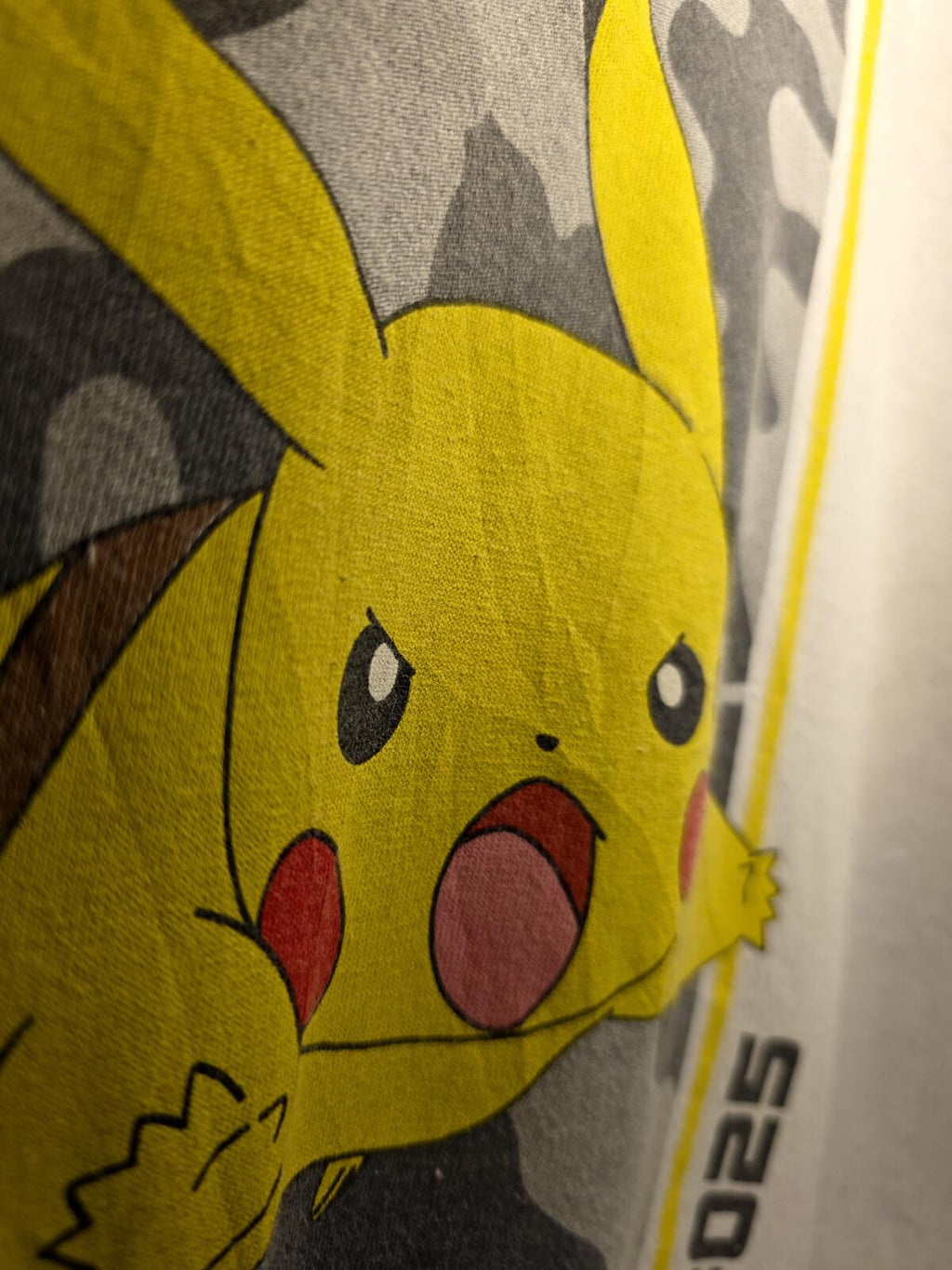 Pikachu Graphic T-Shirt White Size XXL Casual