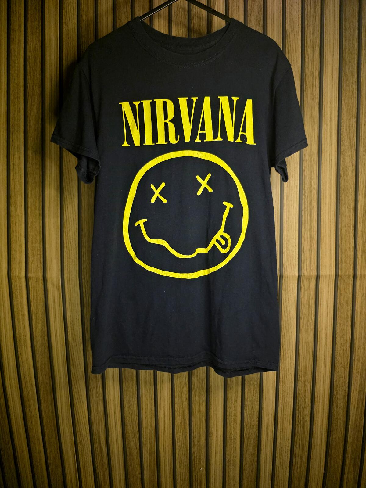 Nirvana Smiley Face Graphic T-Shirt Black Yellow Size S