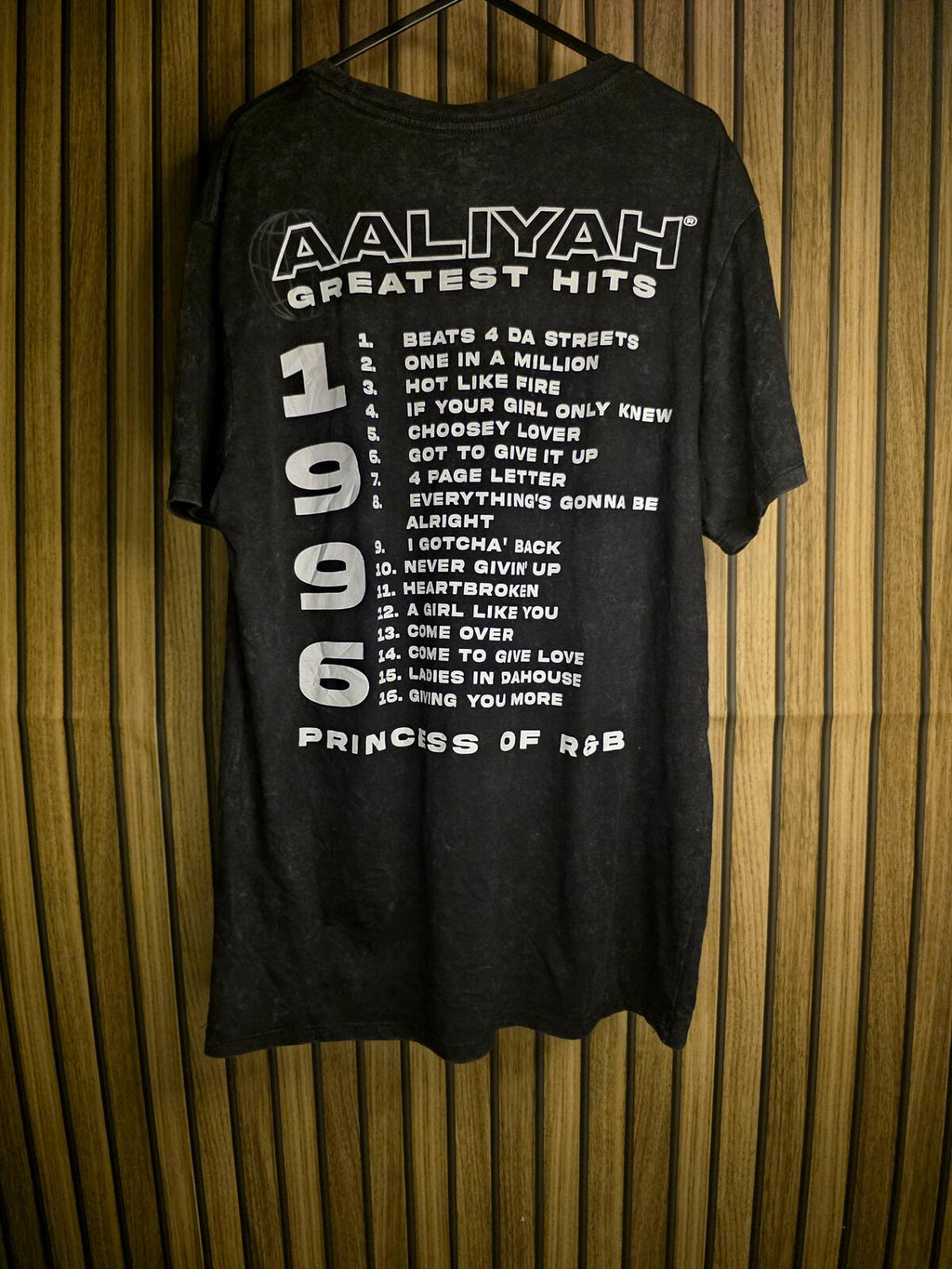 Aaliyah Greatest Hits Black Graphic T-Shirt Size M