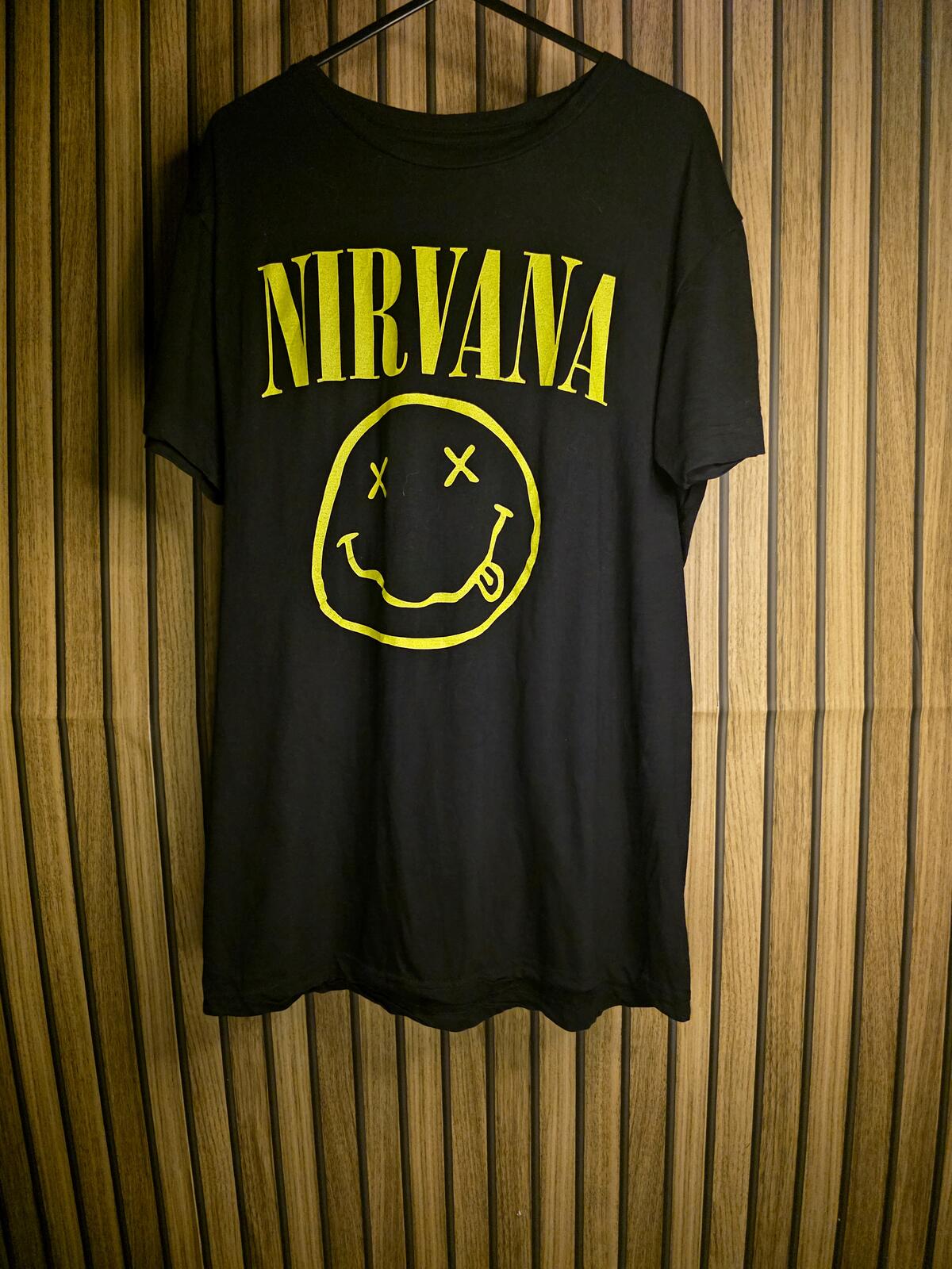 Nirvana Smiley Face Graphic T-shirt Black Medium