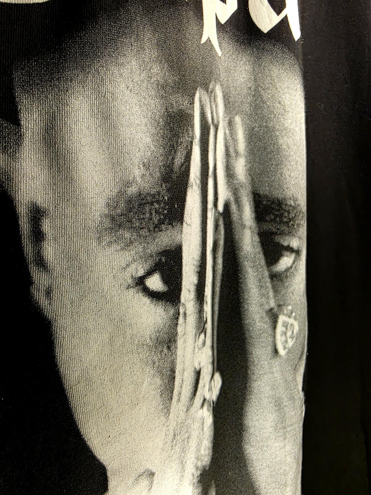Cross Colours Tupac Graphic Long Sleeve T-Shirt Black Small