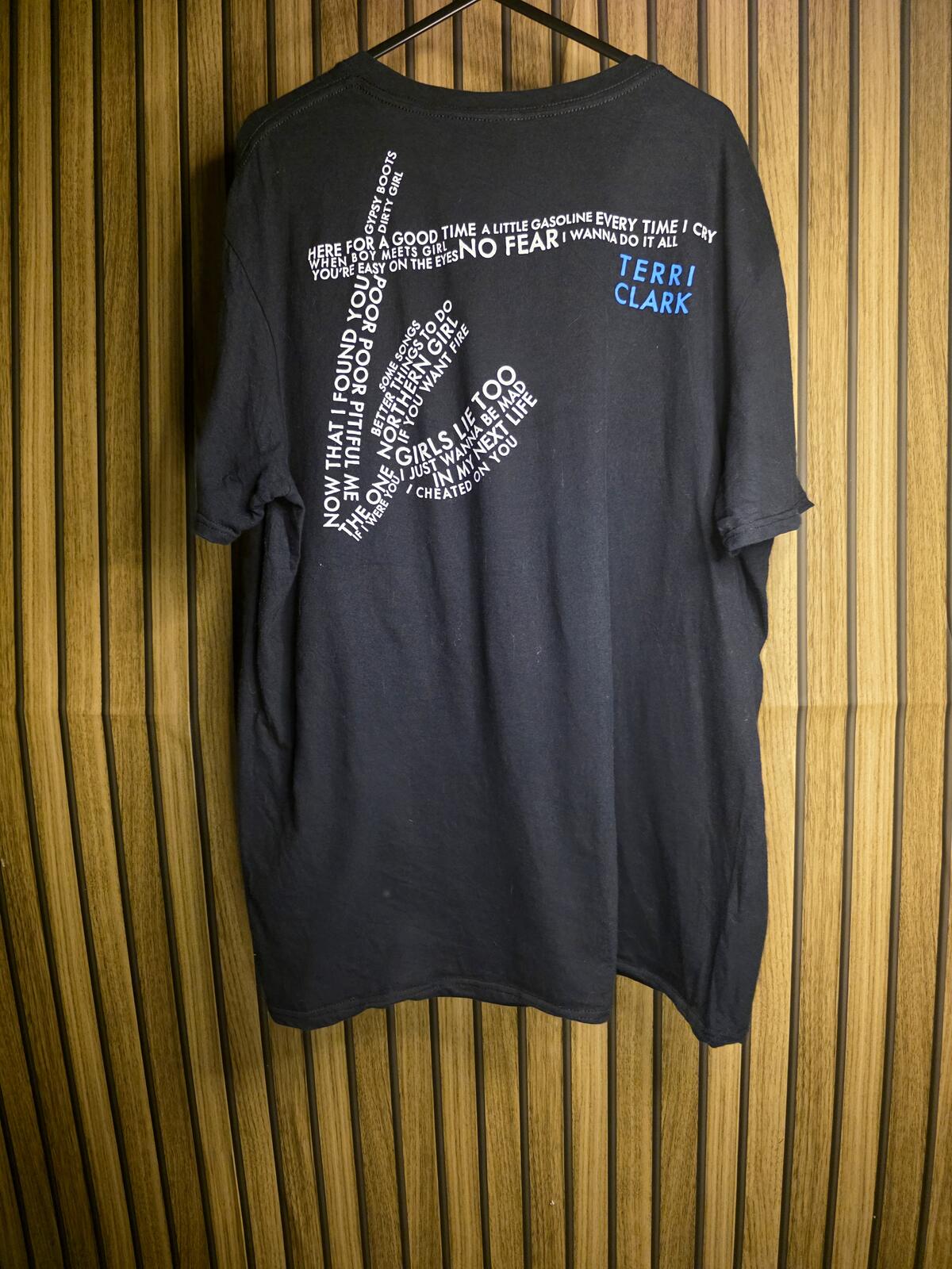 Gildan Terri Clark T-Shirt Black Large