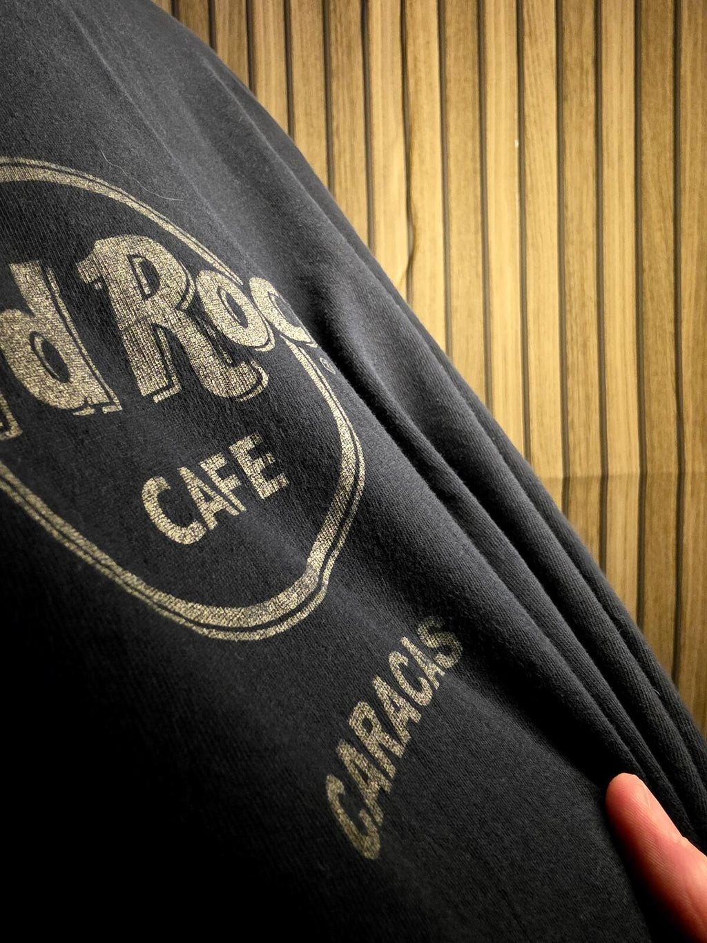 Hard Rock Cafe Caracas Black Graphic T-Shirt Size M