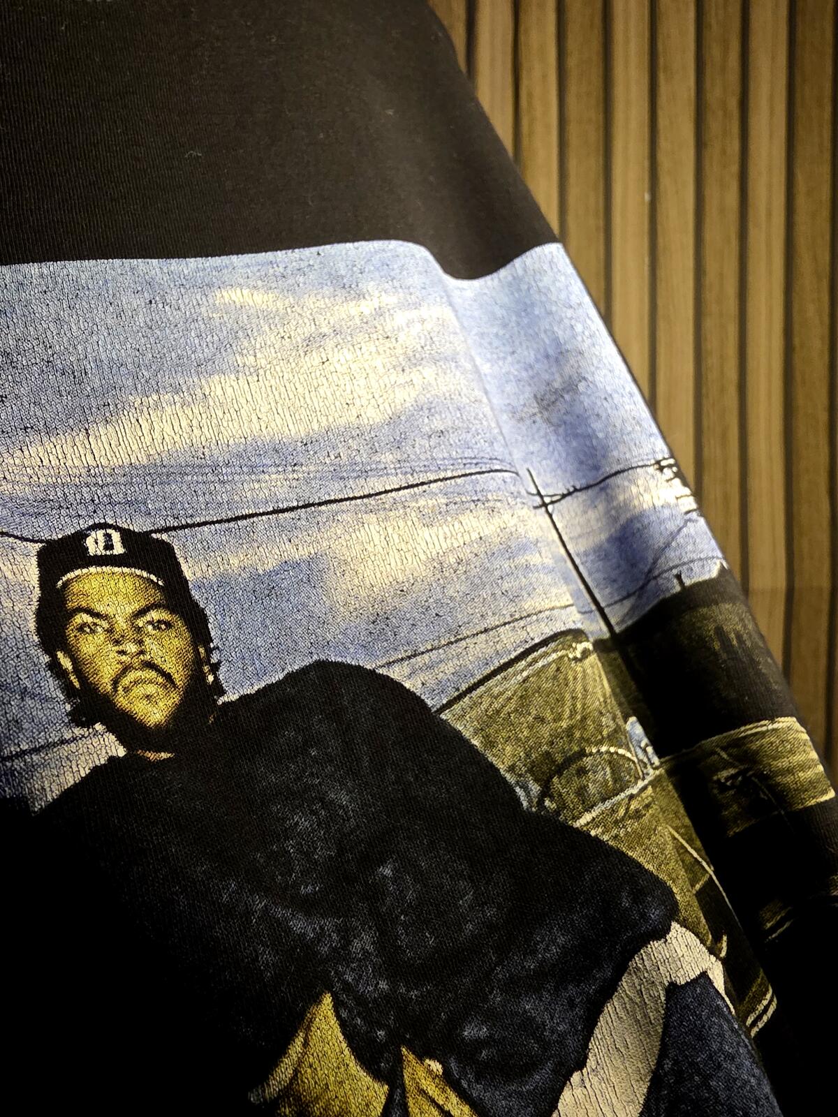 Ice Cube Graphic T-Shirt Size Medium