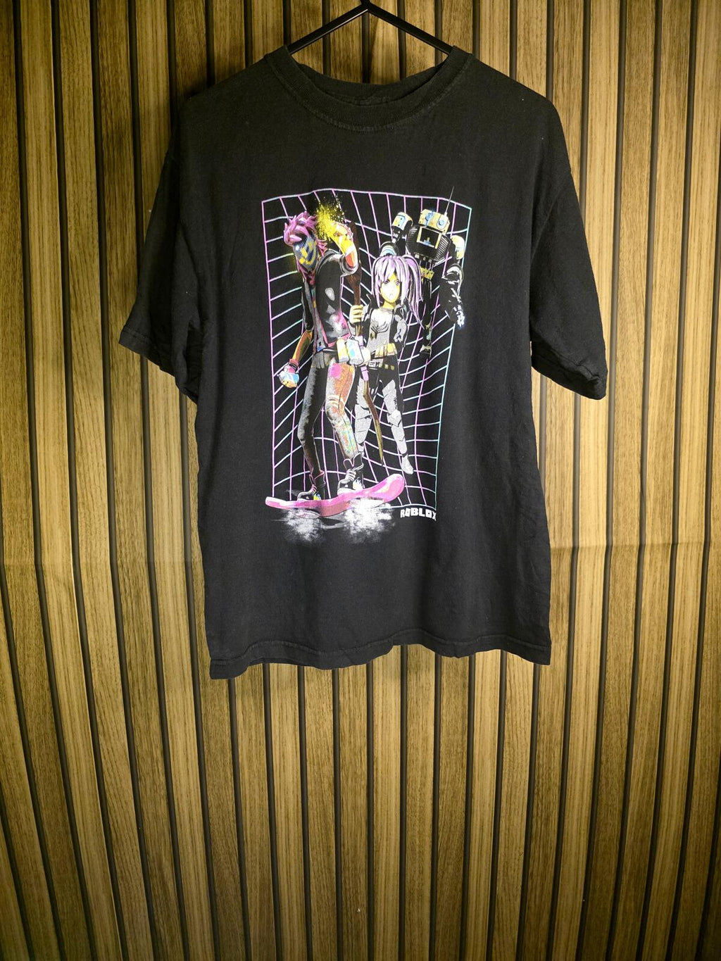 Roblox Black Graphic T-Shirt with Futuristic Characters Print Size L
