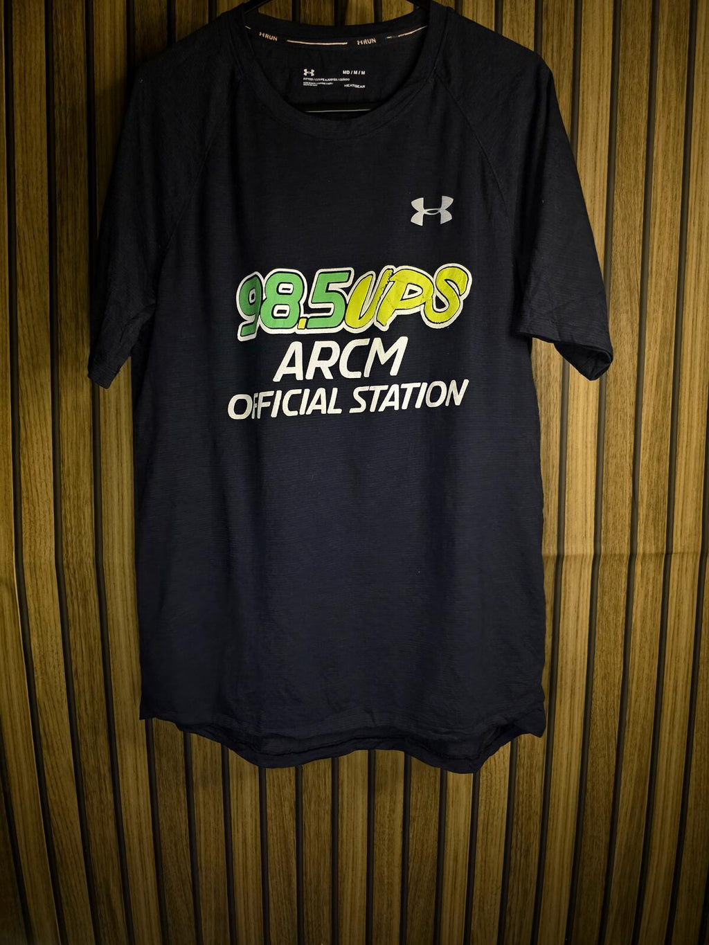 Under Armour Men's HeatGear ARCM Official Station Graphic T-Shirt Black Medium