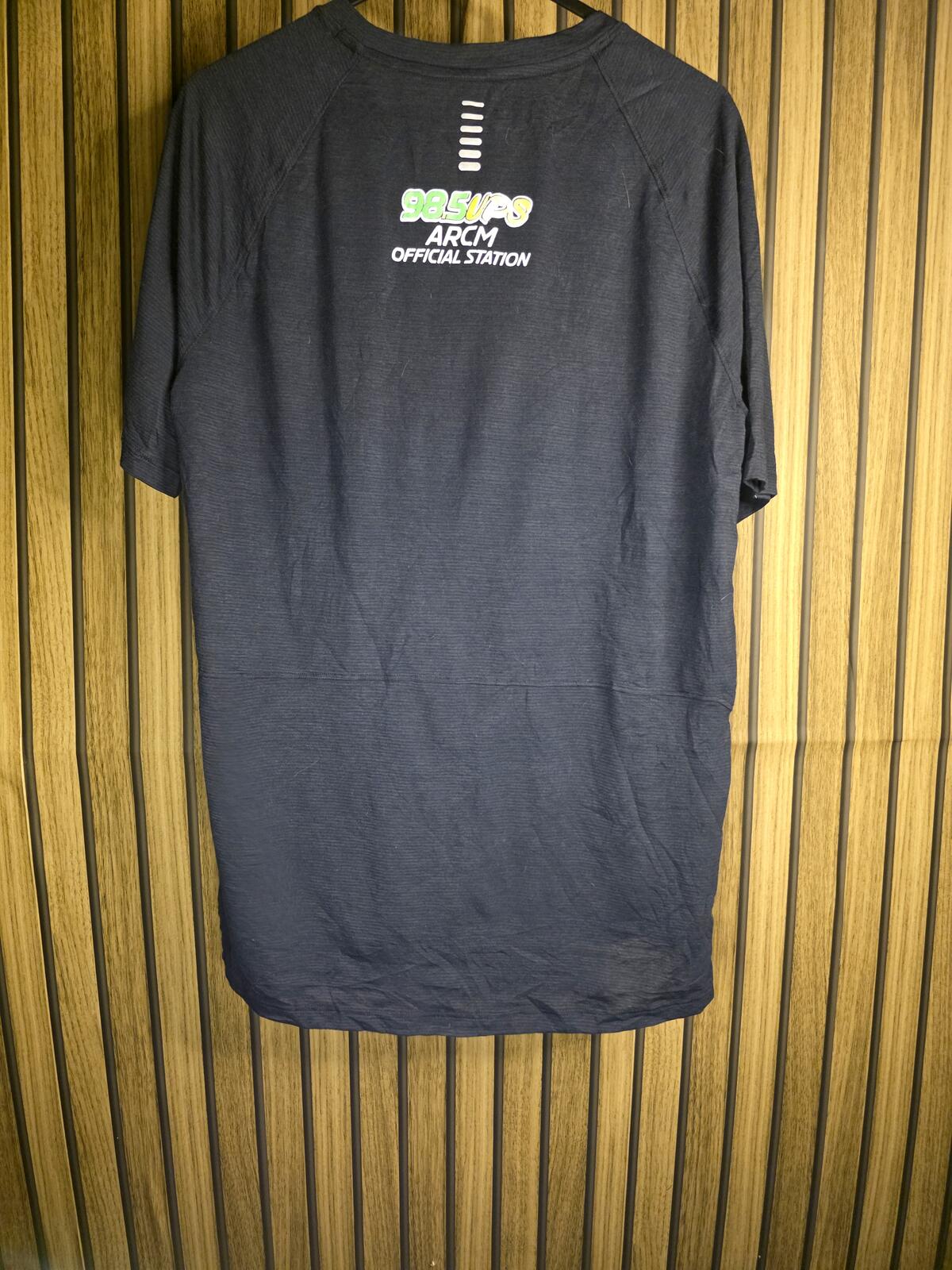 Under Armour Men's HeatGear ARCM Official Station Graphic T-Shirt Black Medium