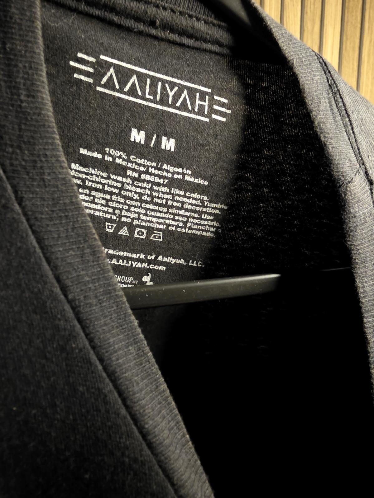 Aaliyah Black Graphic T-Shirt Medium