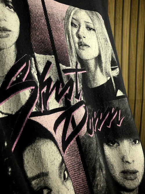BLACKPINK Shot Down Graphic T-shirt Black Medium