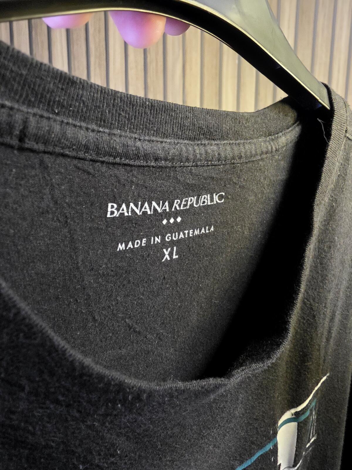 Banana Republic Men's Black Graphic T-Shirt XL