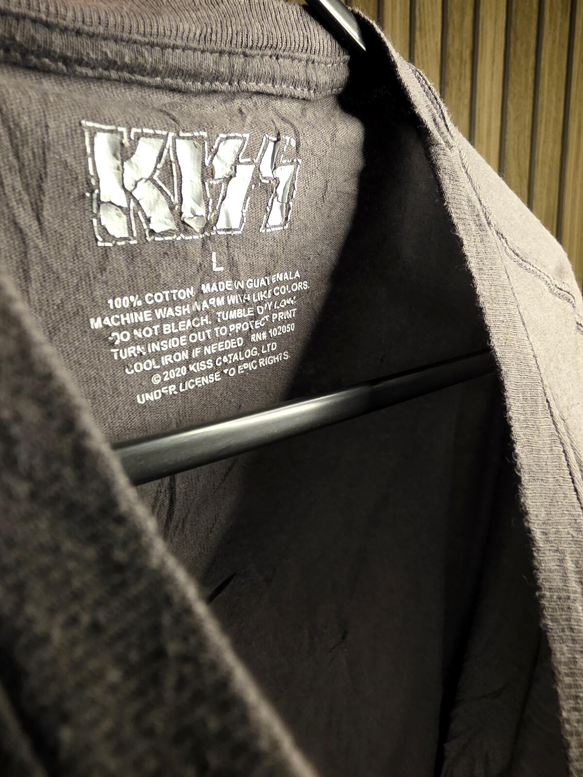 KISS Band T-shirt 2020 Tour Graphic Grey Large