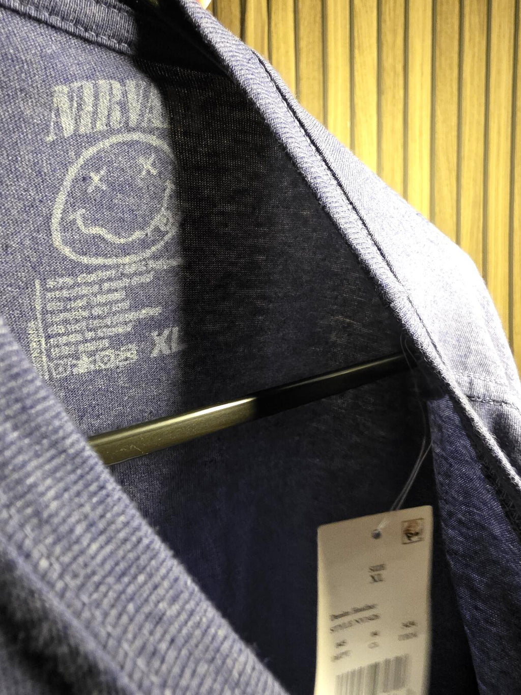 Nirvana Band T-Shirt Yellow Print on Navy Blue Size L