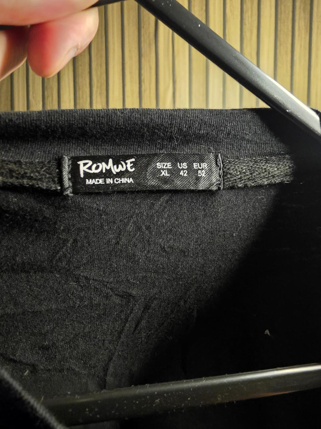 Romwe Tag You're It Graphic T-Shirt Black XL