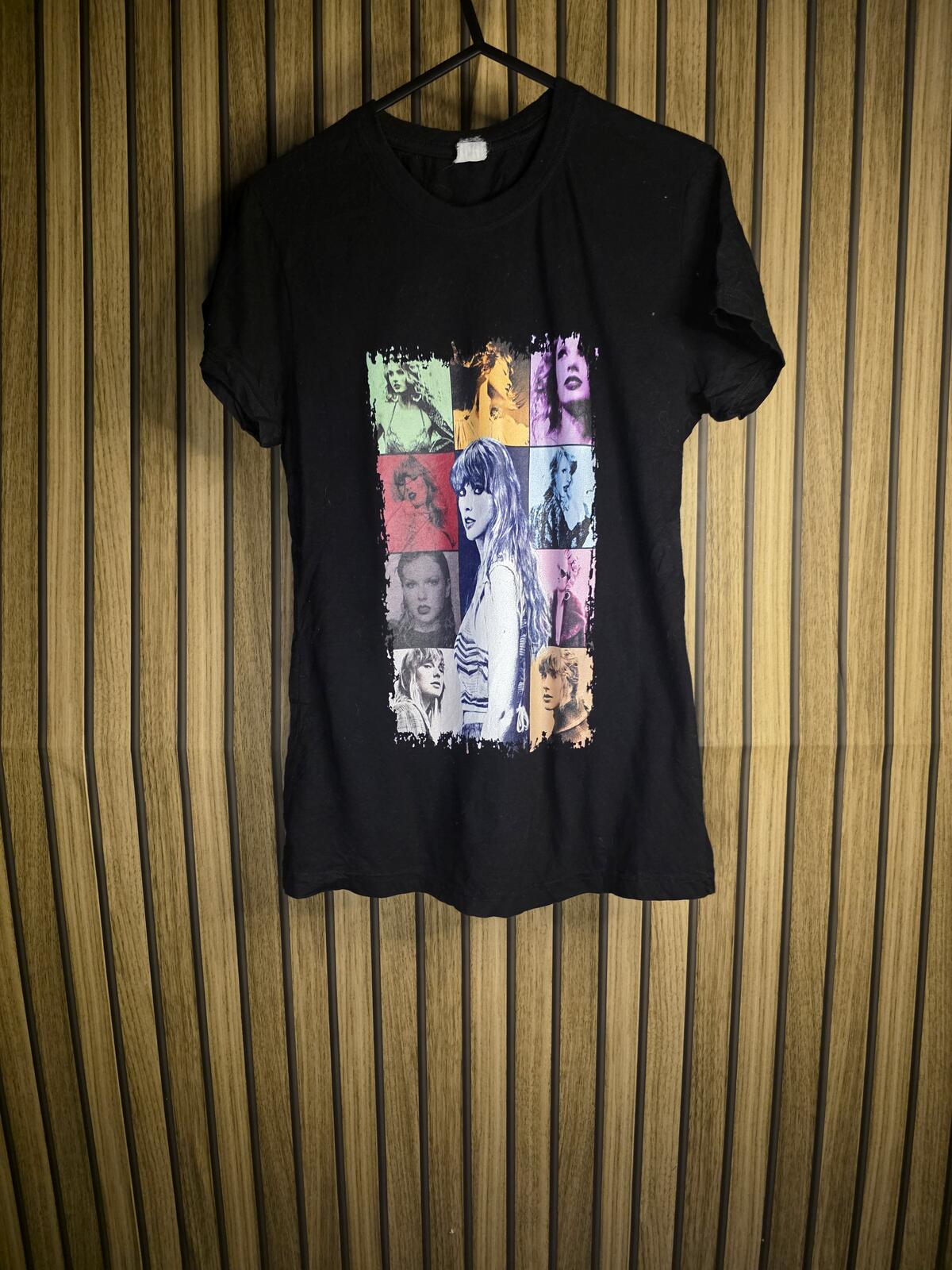 Taylor Swift Eras Tour T-Shirt Size XS Black