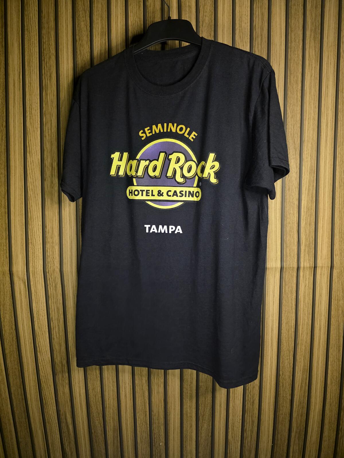Hard Rock Seminole Hotel & Casino Tampa Black T-Shirt Medium