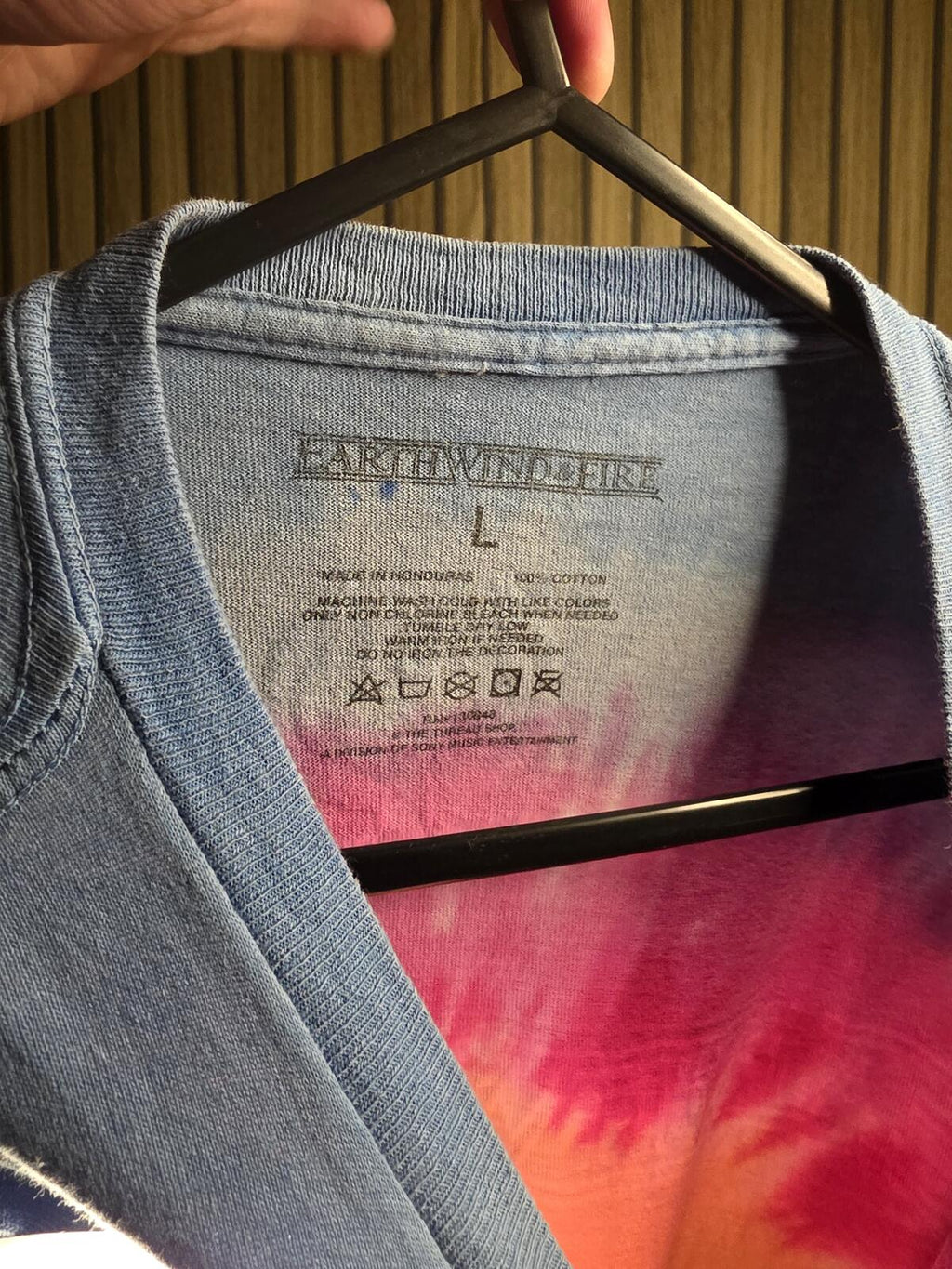 Earth Wind & Fire Tour 2022 Tie-Dye T-Shirt Blue Pink Yellow Size L