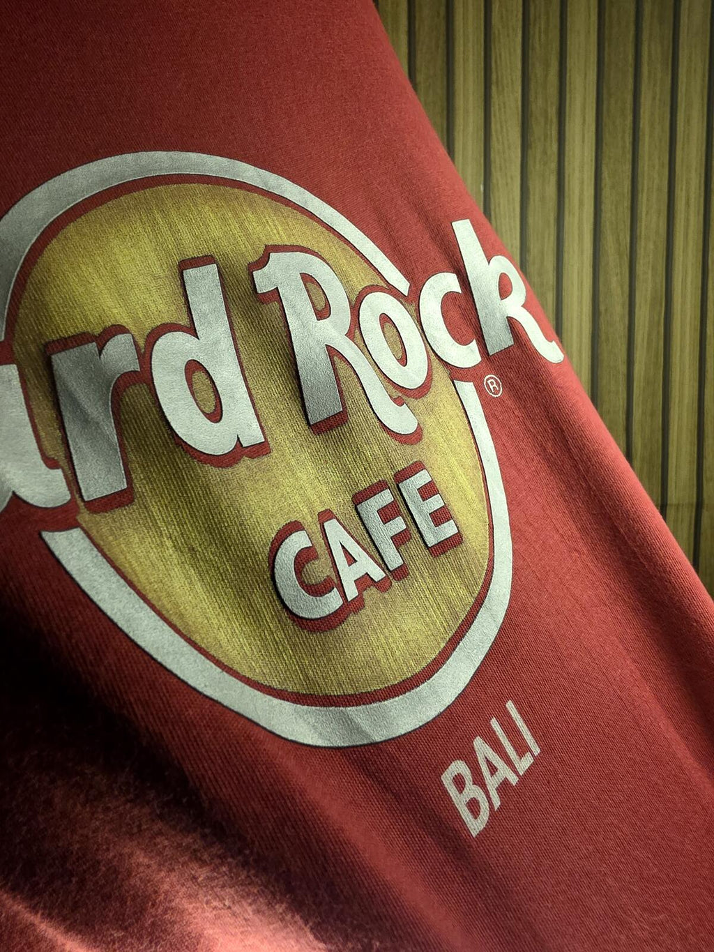 Hard Rock Cafe Bali Men's T-Shirt Rust Red XL Cotton