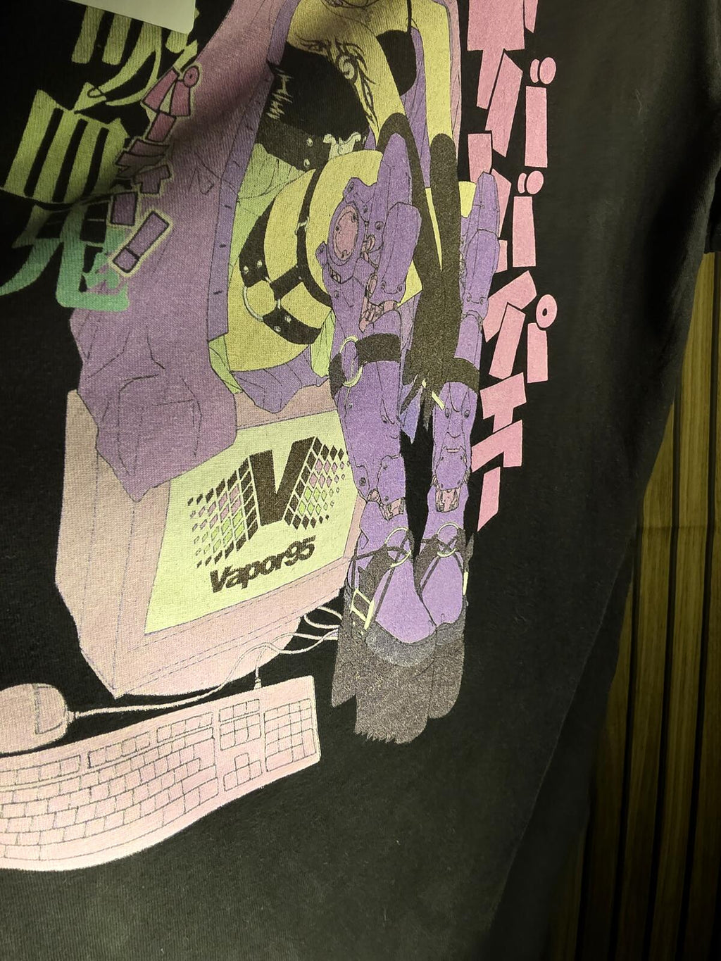 Vapor95 Anime Graphic T-Shirt Black Small