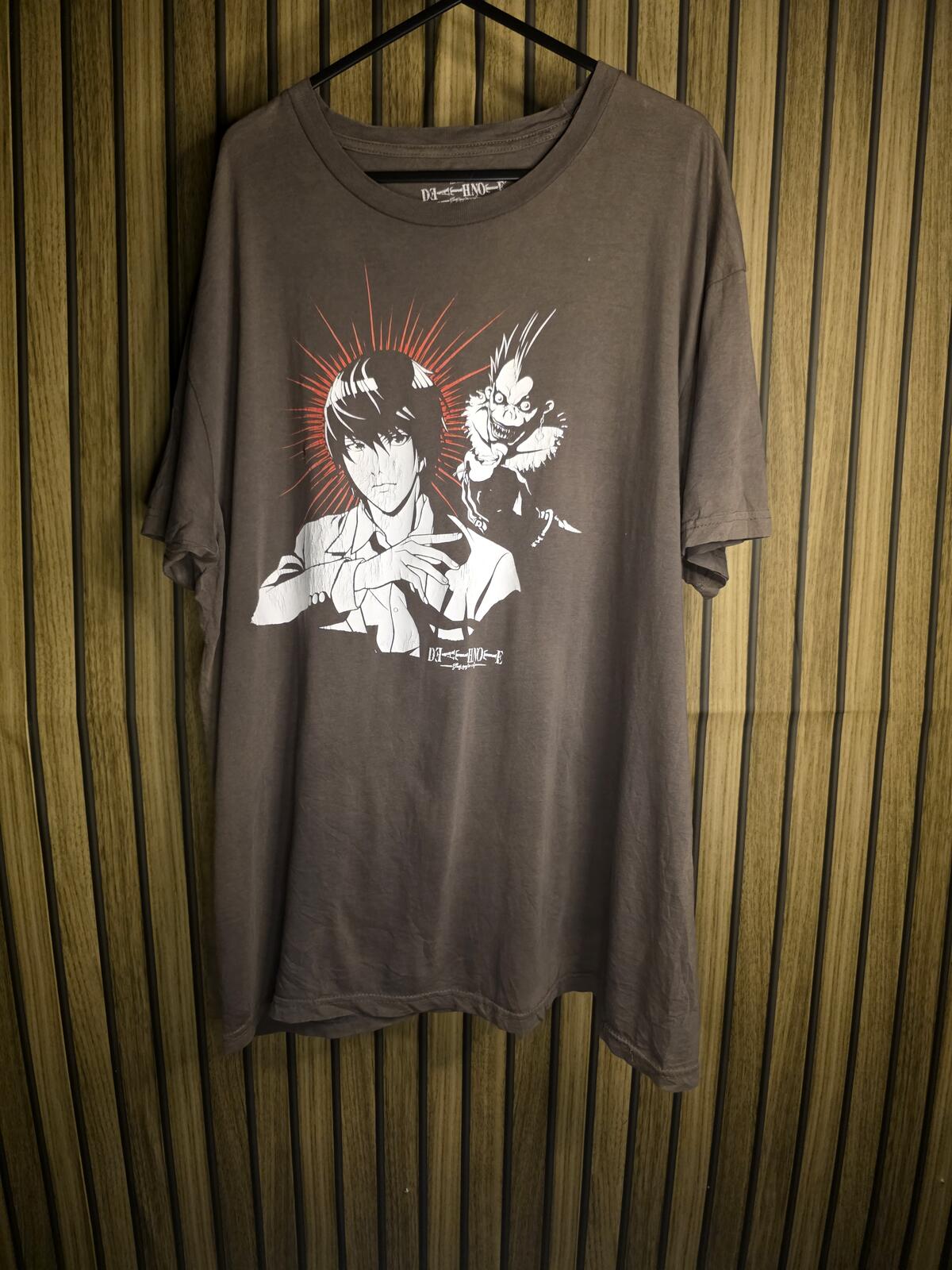 Anime Graphic T-shirt Brown Size L Cracked Print