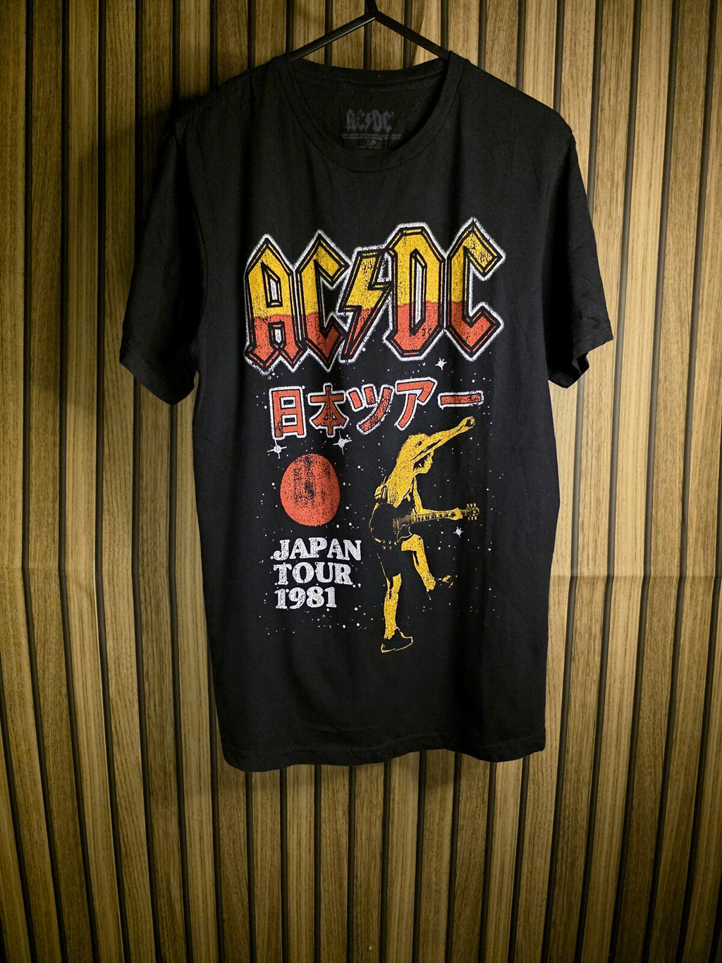 AC/DC Japan Tour 1981 Black Graphic T-shirt Size Small