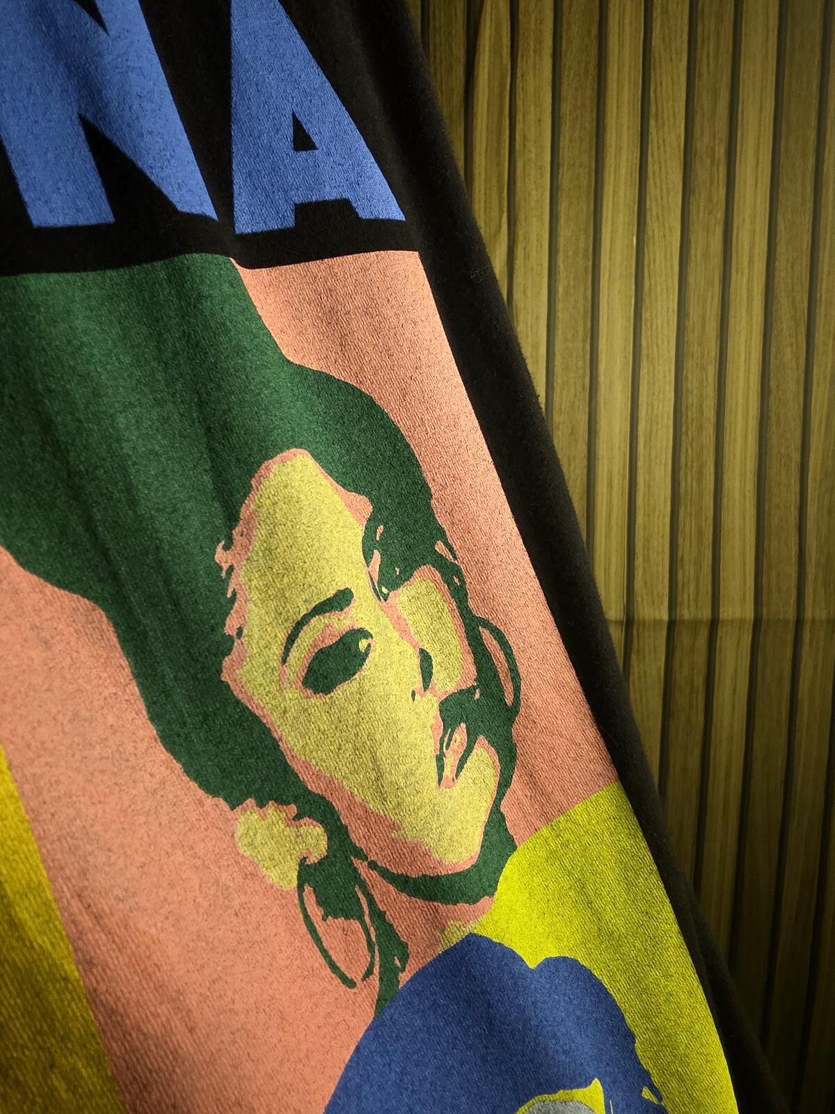 Selena Graphic T-shirt Black Size M