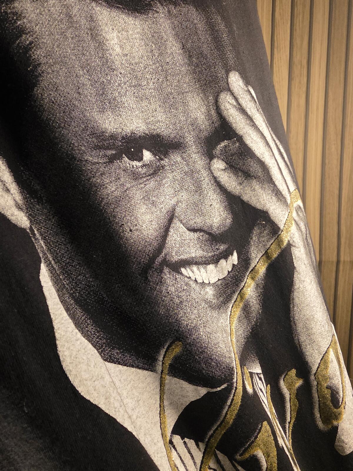 Luis Miguel En Vivo Black Graphic T-Shirt Size L