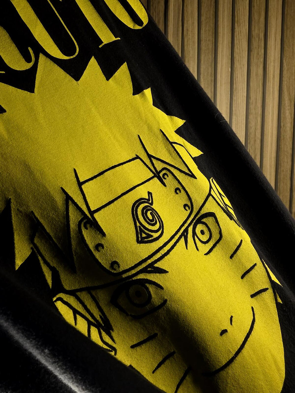 Naruto Graphic T-Shirt Yellow Print on Black Medium