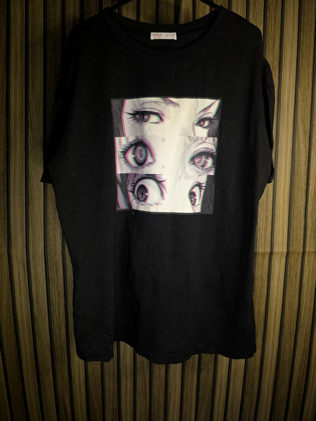 Romwe Black Graphic Eyes Print T-Shirt Size M
