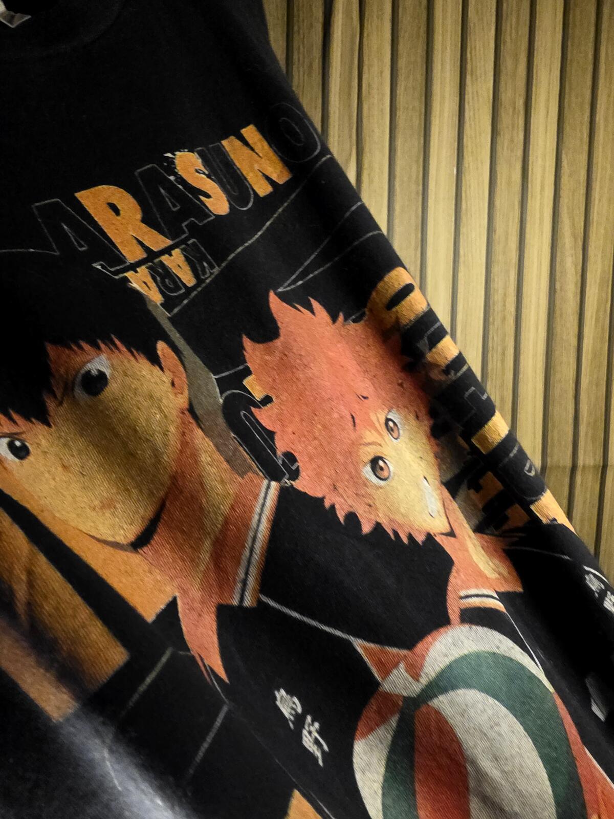 Gildan Haikyuu Karasuno Volleyball Graphic T-Shirt Black Large