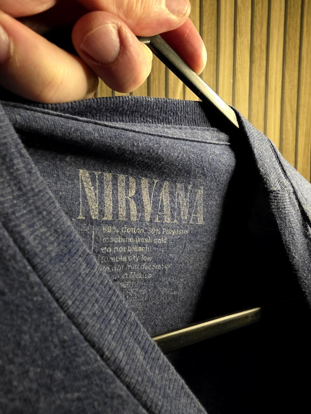 Nirvana Band T-shirt Smiley Face Graphic Blue Yellow Size Large
