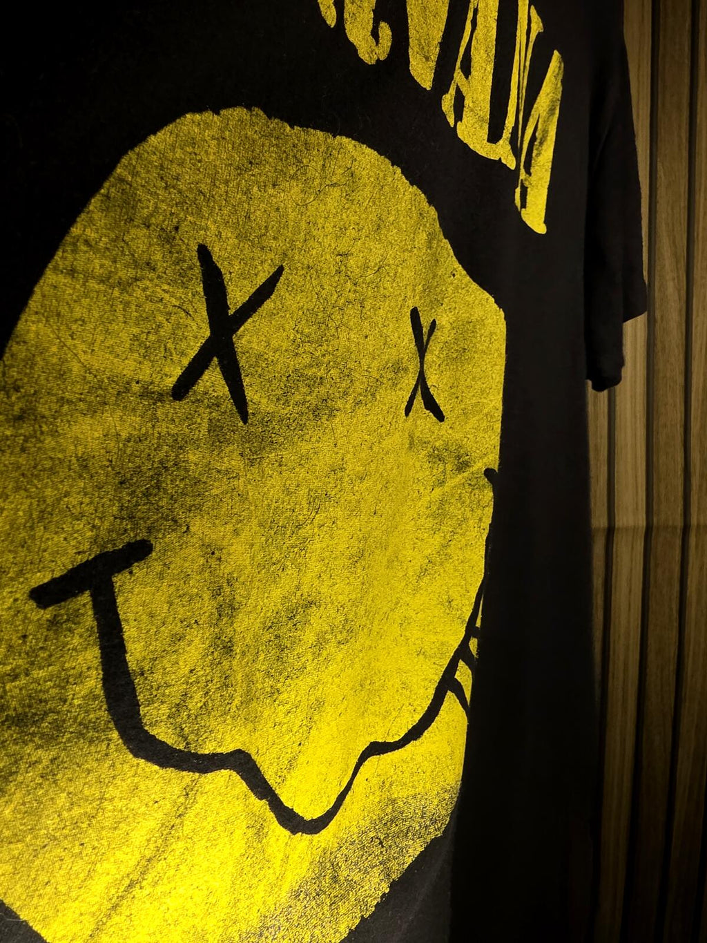 Nirvana Smiley Face Graphic T-shirt Black Yellow XL