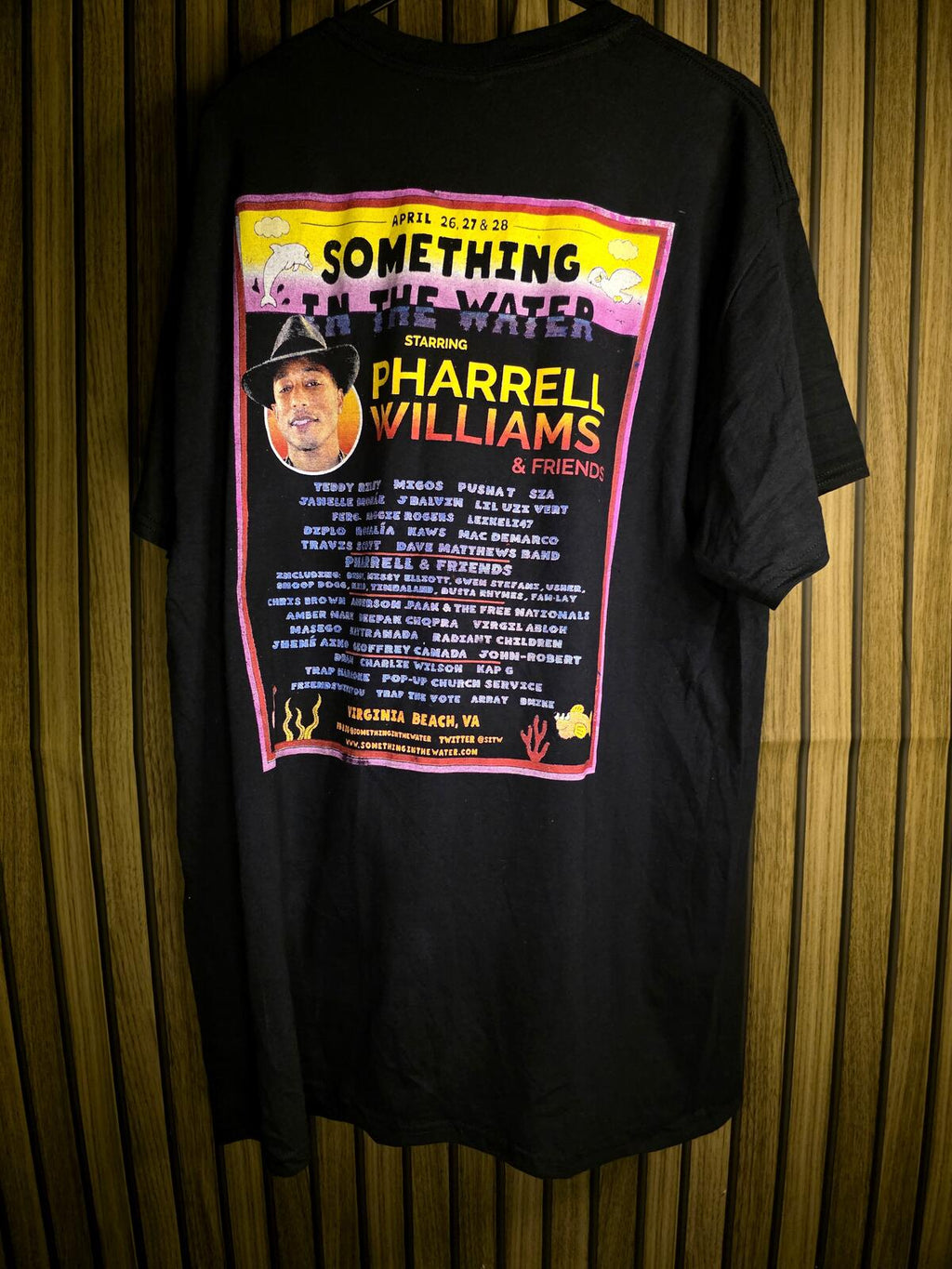 Gildan Something In The Water Pharrell Williams Tour T-Shirt Black Large