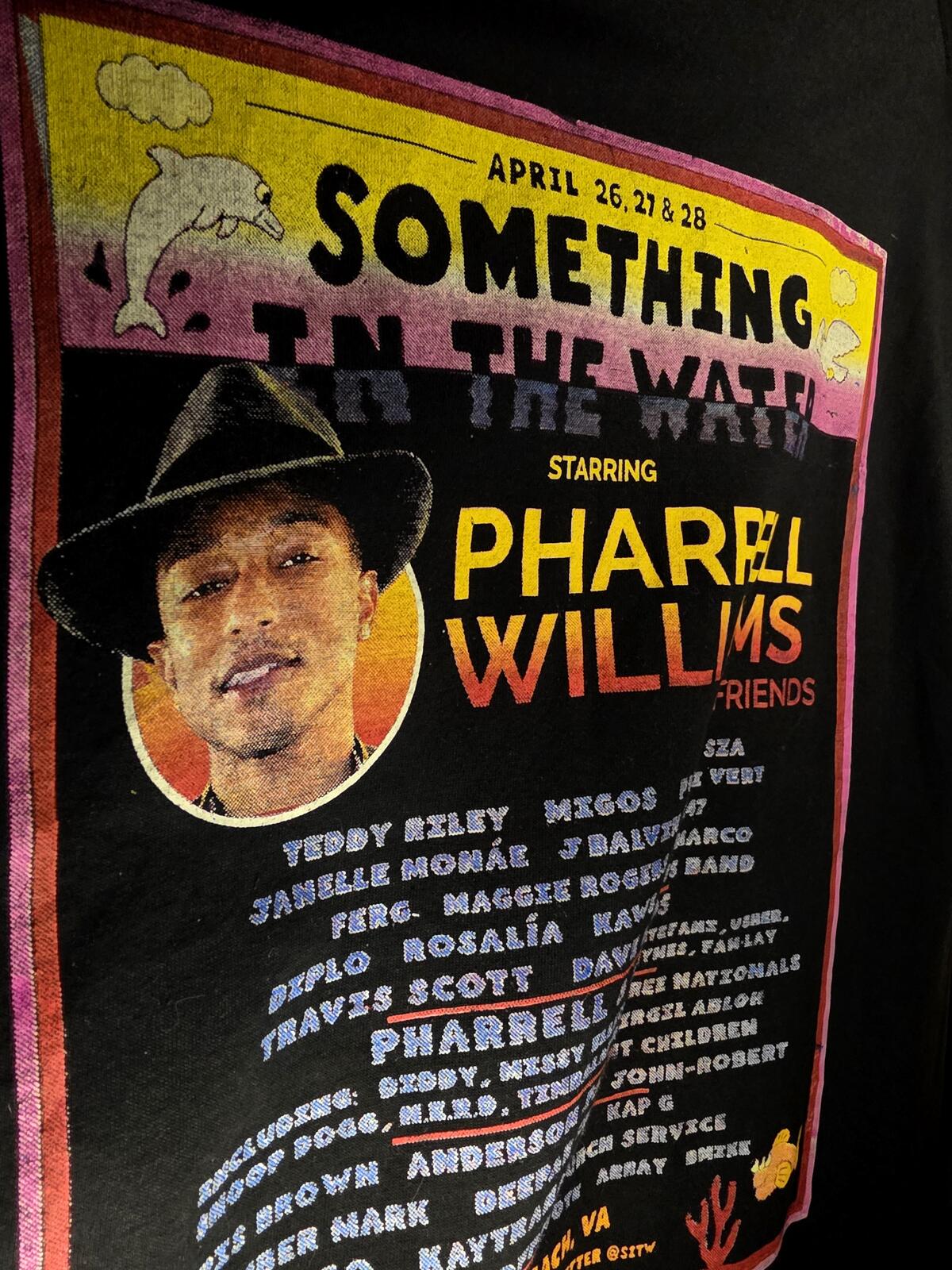 Gildan Something In The Water Pharrell Williams Tour T-Shirt Black Large