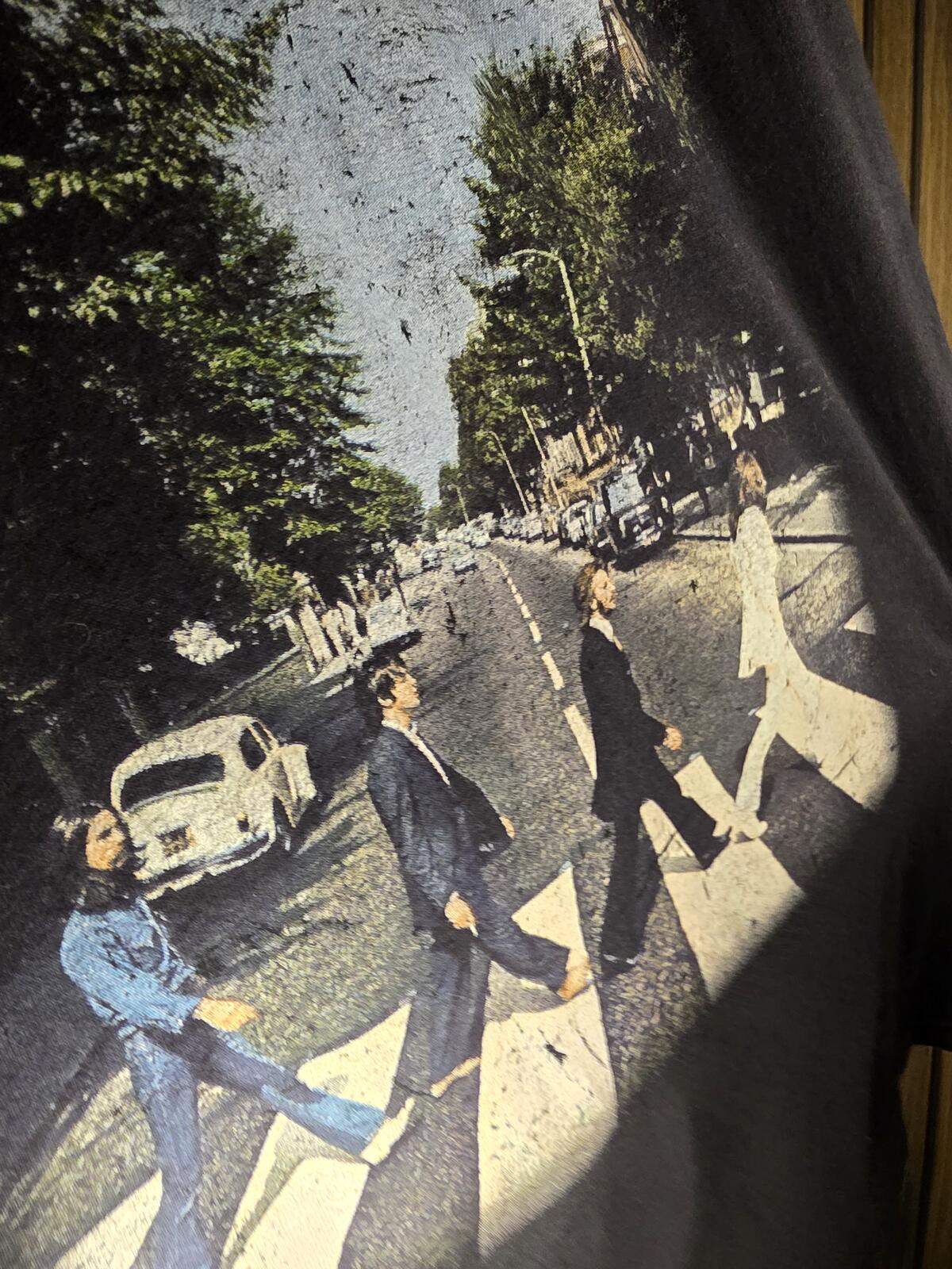The Beatles Abbey Road Graphic Black T-Shirt Medium